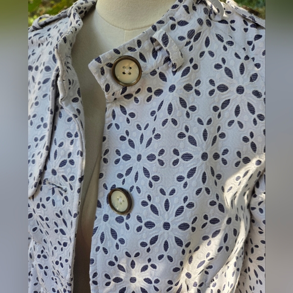 Anthropologie Elevenses White and Blue Patterned Trench Coat Size 0 - Picture 4 of 7